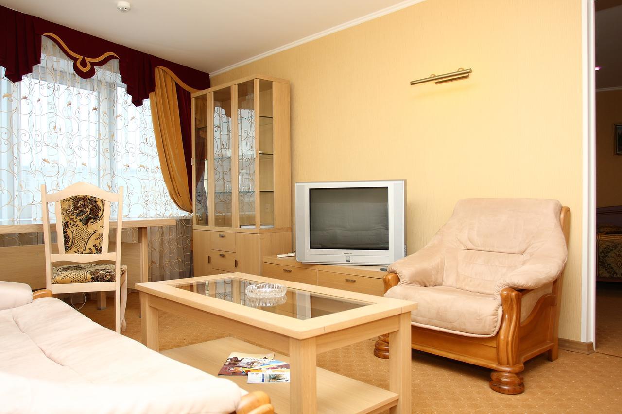 Slavinasport Hotel Zhlobin 外观 照片