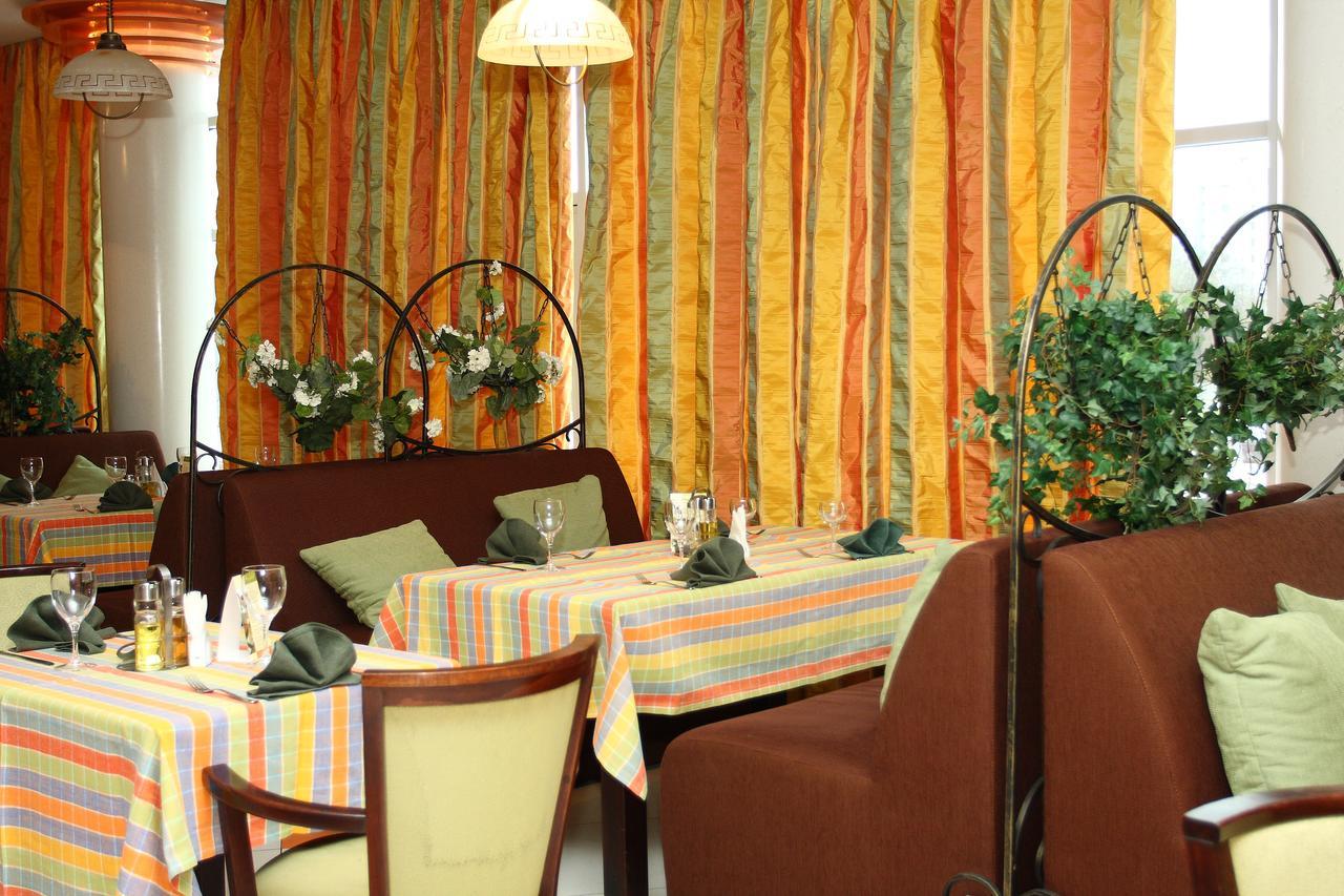 Slavinasport Hotel Zhlobin 外观 照片