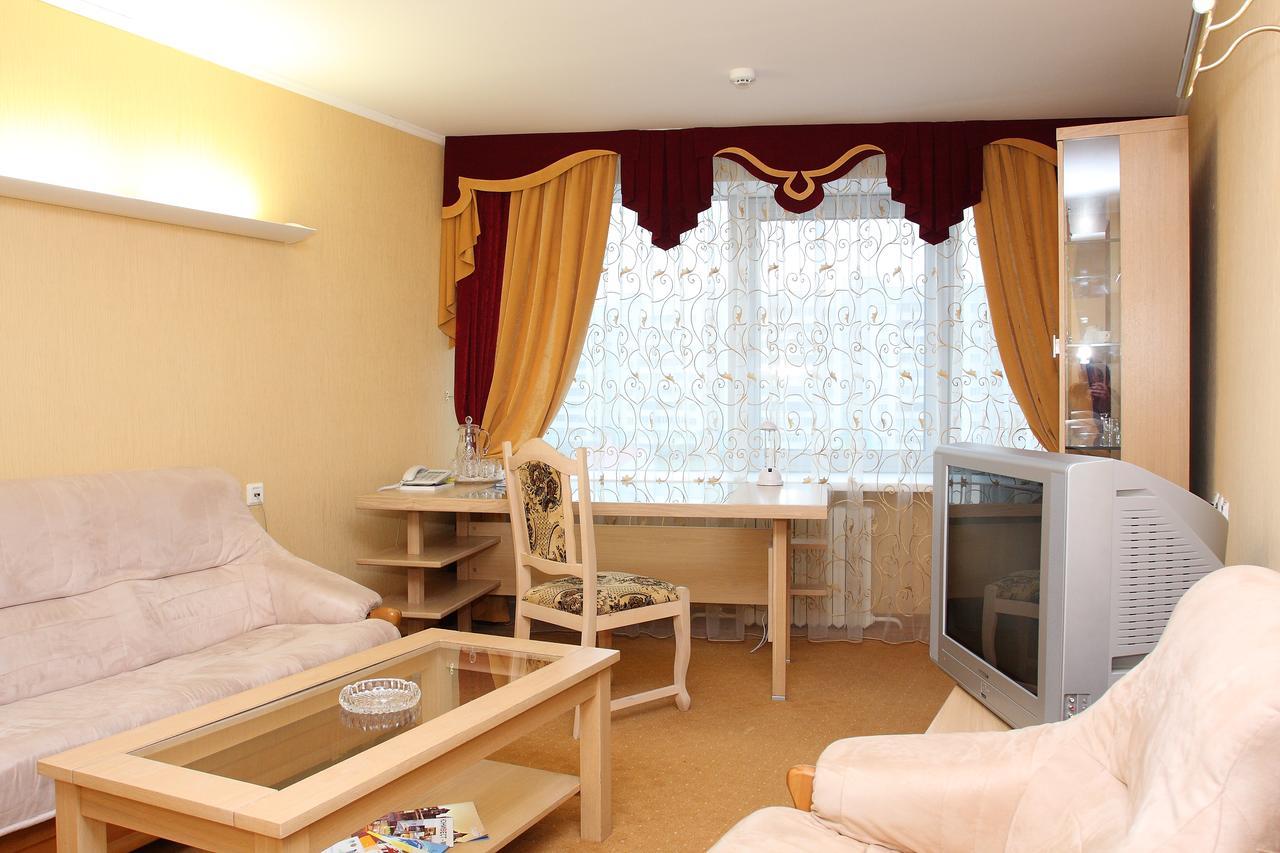 Slavinasport Hotel Zhlobin 外观 照片